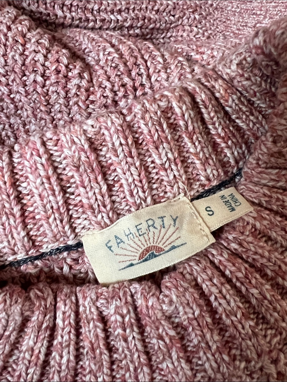 Faherty Sunwashed Organic Cotton Fisherman Sweater Small - Picture 4 of 4